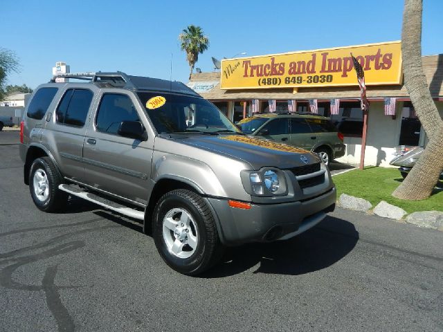 Nissan Xterra LX V-6 SUV