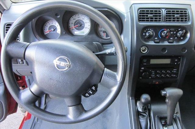 Nissan Xterra 2.4L T SUV