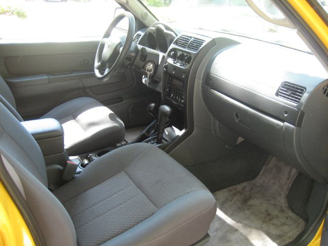 Nissan Xterra 2004 photo 2