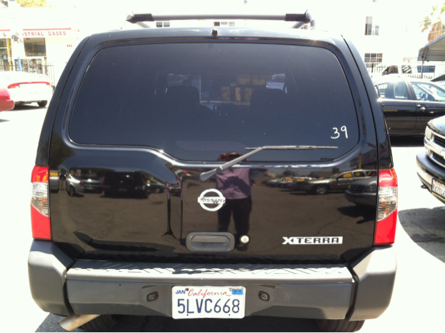 Nissan Xterra LX V-6 SUV