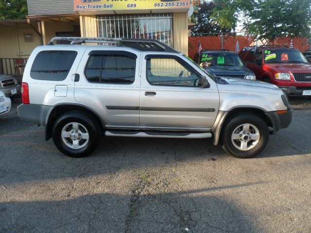 Nissan Xterra AWD W/leatherroof (7pass) SUV