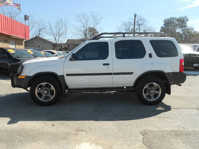 Nissan Xterra 2004 photo 2