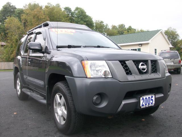 Nissan Xterra LS Hatchback Sport Utility