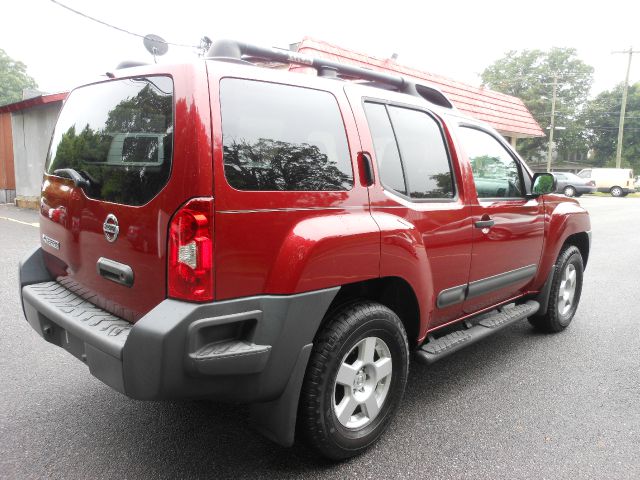 Nissan Xterra Luxury II Sedan SUV