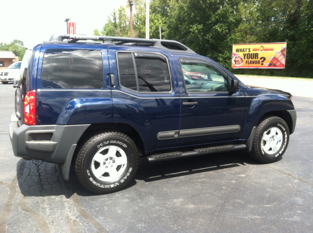 Nissan Xterra Reg Cab 111.2 WB SL Z85 Truck SUV