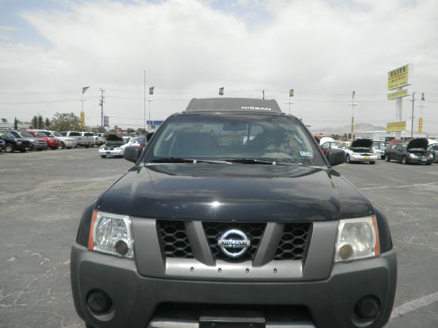 Nissan Xterra Touring / AWD SUV