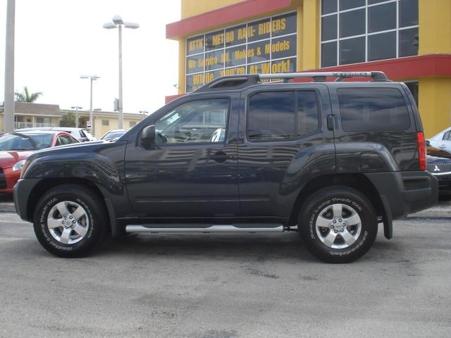 Nissan Xterra 2010 photo 1