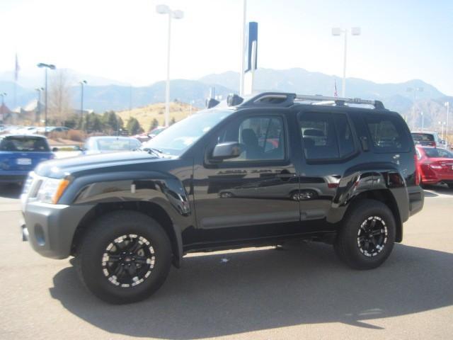 Nissan Xterra LX Minivan Sport Utility