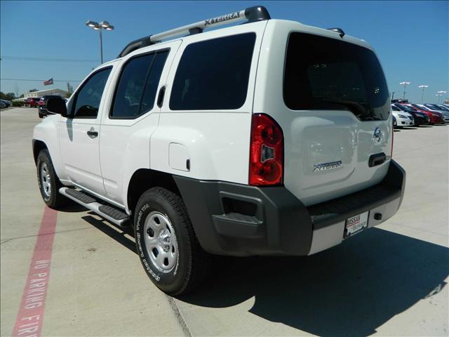 Nissan Xterra 2013 photo 1