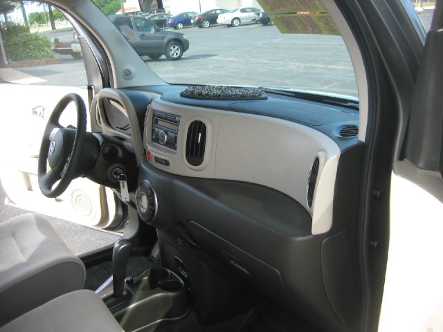 Nissan cube 2009 photo 19