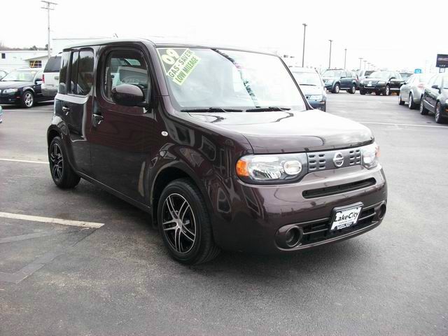 Nissan cube E43 SUV