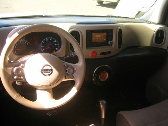 Nissan cube 2010 photo 12