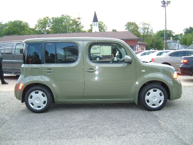 Nissan cube 2010 photo 8