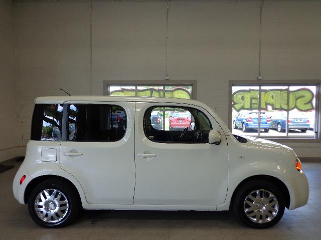 Nissan cube 2010 photo 2