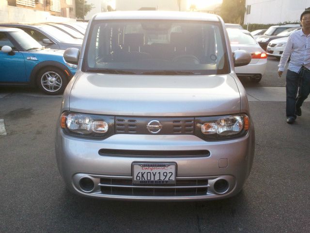 Nissan cube E43 SUV