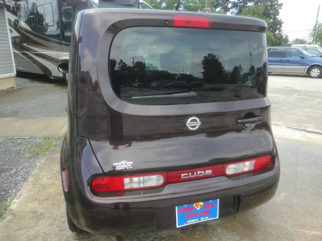 Nissan cube 2010 photo 2