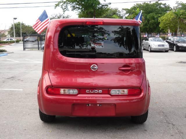 Nissan cube 2011 photo 1