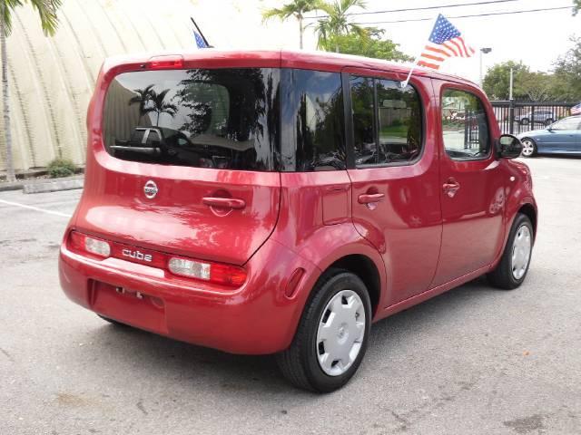 Nissan cube 2011 photo 2