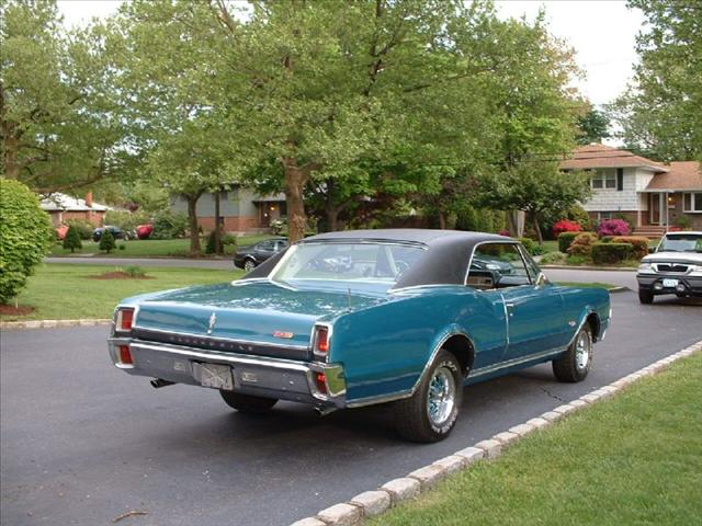 Oldsmobile 442 1967 photo 1