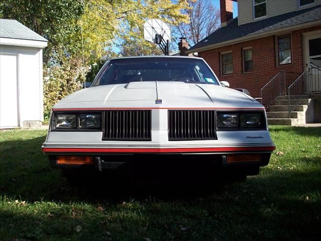 Oldsmobile 442 1984 photo 4