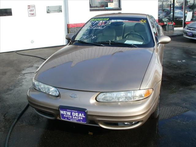 Oldsmobile Alero FWD 4dr Sport Sedan