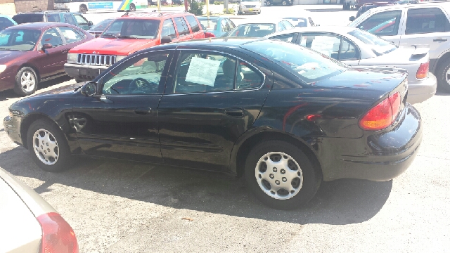 Oldsmobile Alero 1999 photo 2