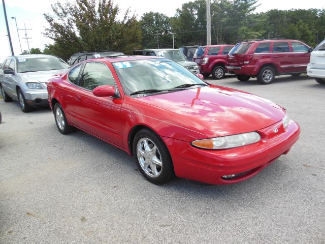 Oldsmobile Alero 1999 photo 1