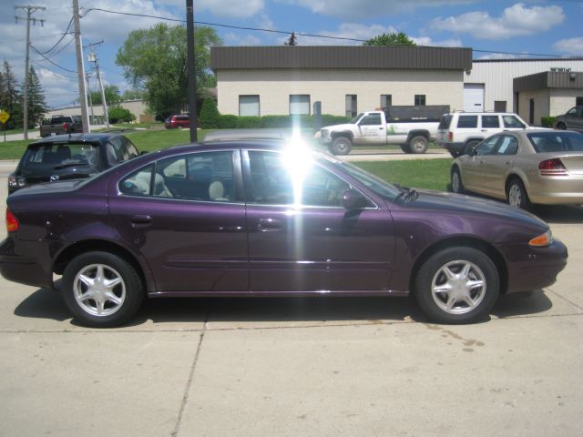 Oldsmobile Alero 1999 photo 13