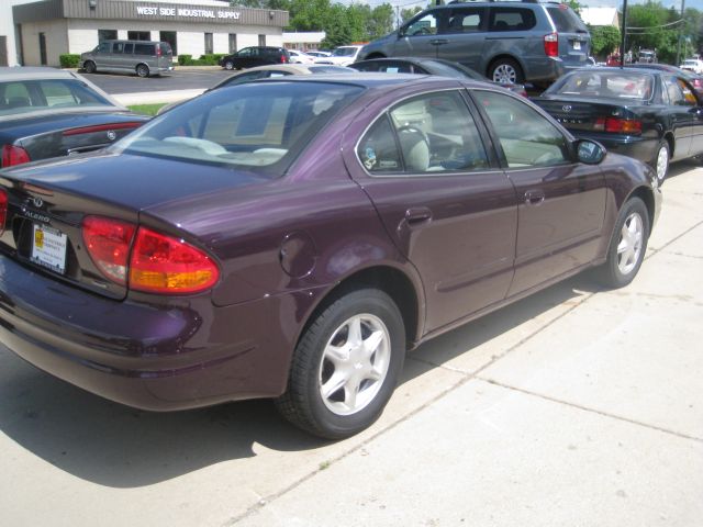 Oldsmobile Alero 1999 photo 18