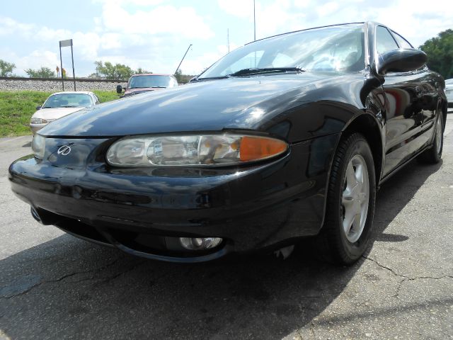 Oldsmobile Alero 1999 photo 2