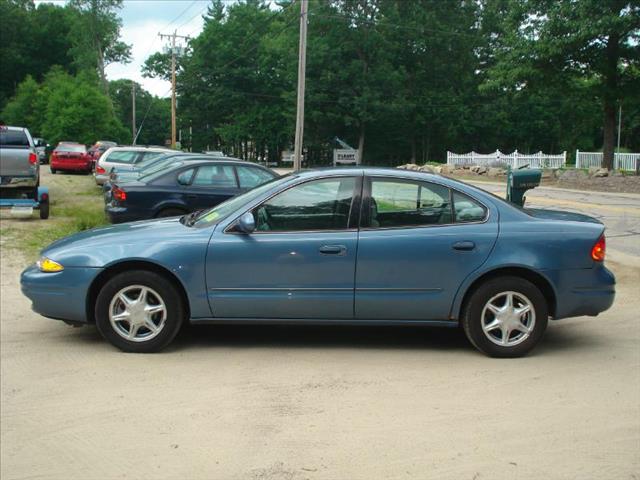 Oldsmobile Alero 1999 photo 2