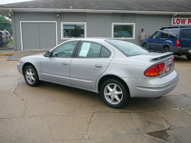 Oldsmobile Alero 1999 photo 3