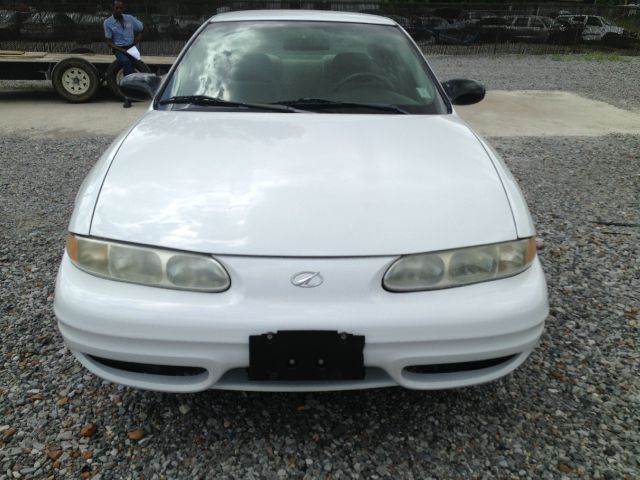 Oldsmobile Alero 1999 photo 2