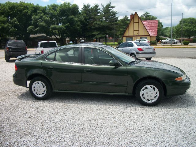 Oldsmobile Alero 1999 photo 2