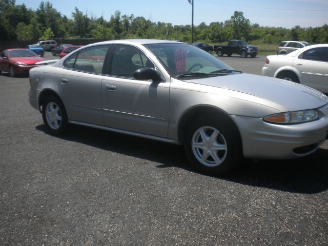 Oldsmobile Alero 2000 photo 1