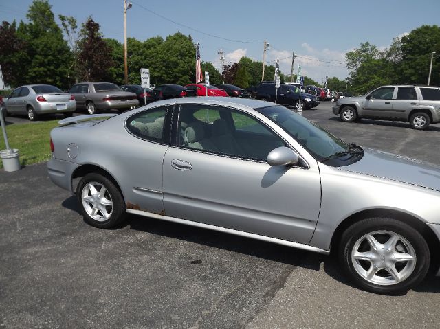 Oldsmobile Alero 2000 photo 8