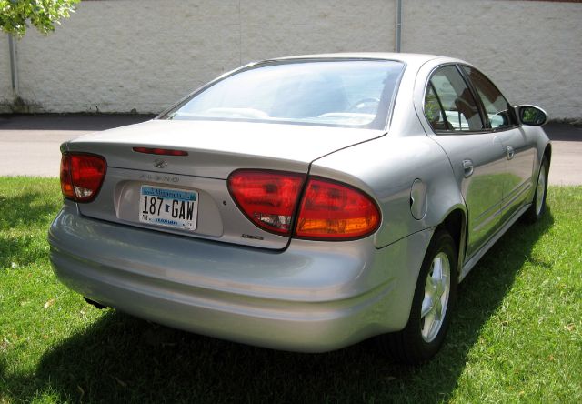 Oldsmobile Alero 2000 photo 3