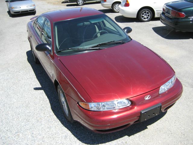 Oldsmobile Alero 2000 photo 1