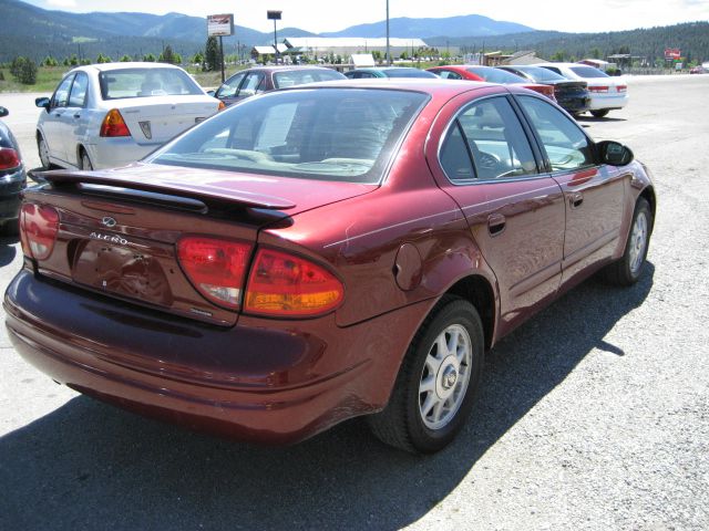 Oldsmobile Alero 2000 photo 11