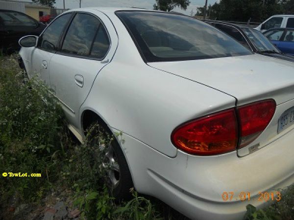 Oldsmobile Alero 2000 photo 1