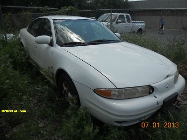 Oldsmobile Alero 2000 photo 3