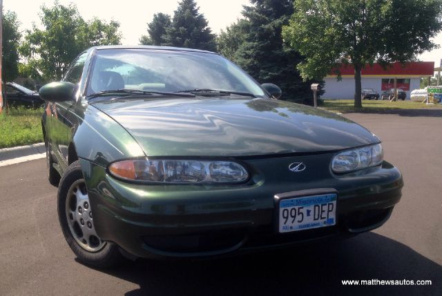 Oldsmobile Alero 2000 photo 1