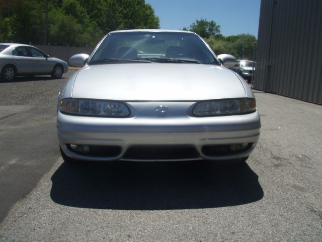 Oldsmobile Alero 4dr Sdn I4 CVT 2.5 S Sedan Sedan