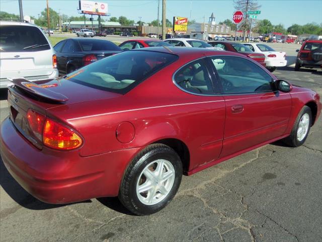 Oldsmobile Alero 2001 photo 26