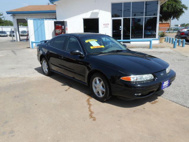 Oldsmobile Alero EXT XLT 4X4 Sedan