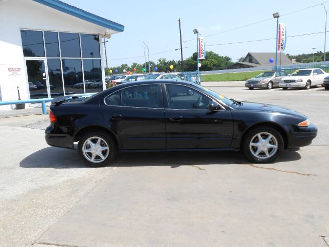 Oldsmobile Alero 2001 photo 3