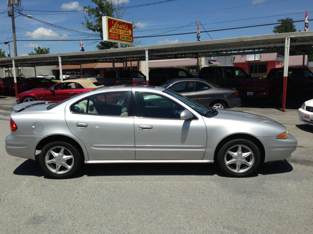 Oldsmobile Alero 2001 photo 1