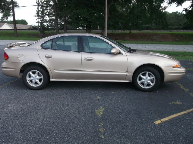 Oldsmobile Alero 2001 photo 1