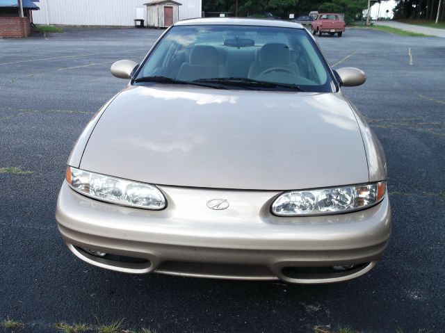 Oldsmobile Alero 2001 photo 3