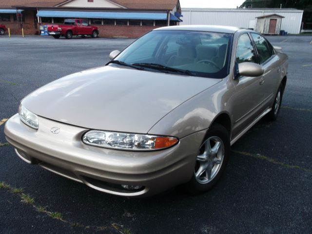 Oldsmobile Alero 2001 photo 4